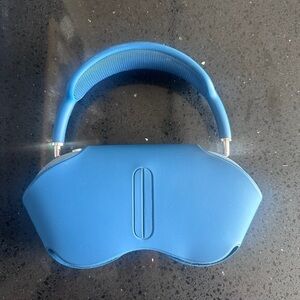 Apple Over-Ear Headphones - Blue